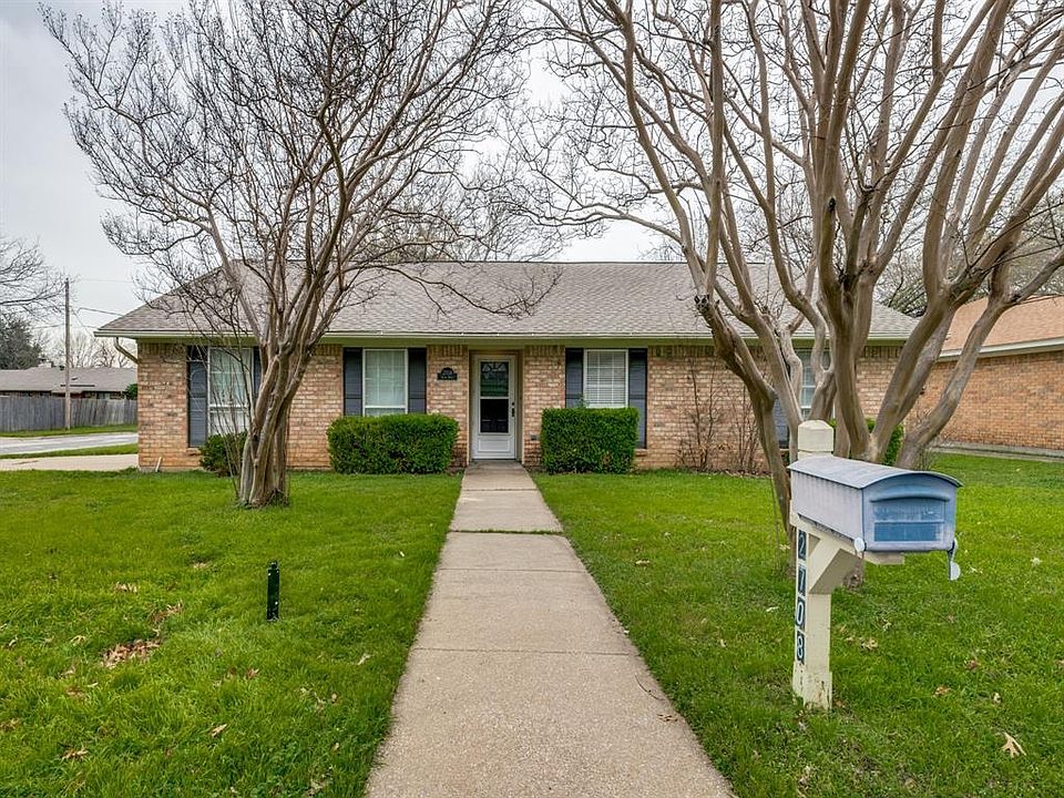 1st image of 2708 Lucas Dr