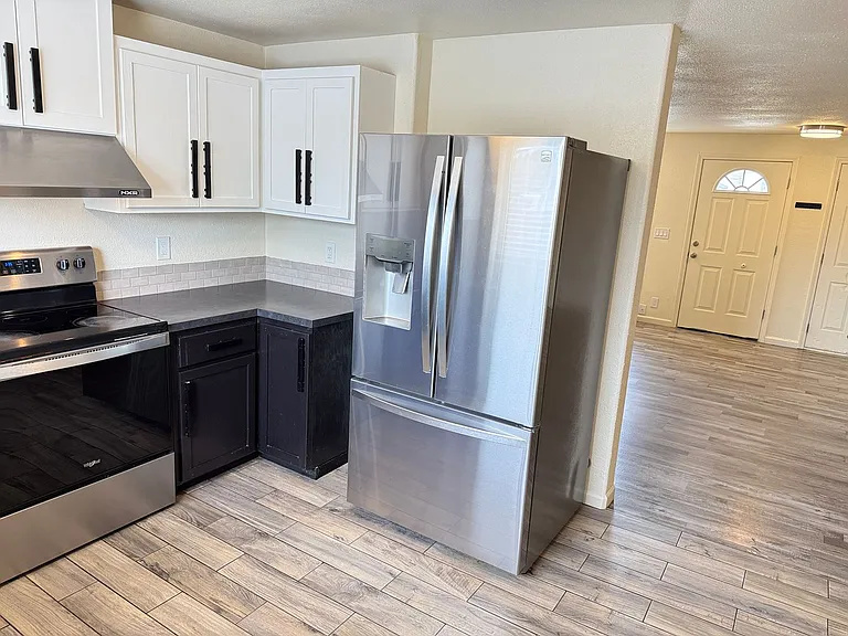 4432 Fergus Ave — Photo 16