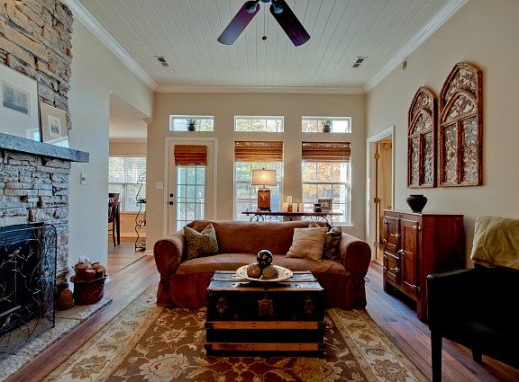 5th image of 305 Willow Wood Ct