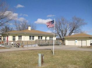 628 S 7th St, Loup City, NE 68853