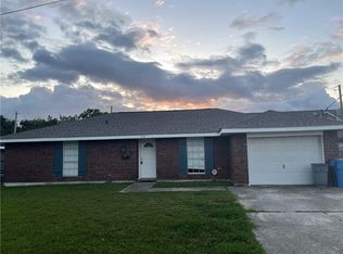 72 Saint Anthony St, Luling, LA 70070