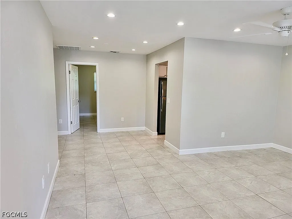 3 bed, 2.0 bath, 957 sqft, $1,425 — Photo 4