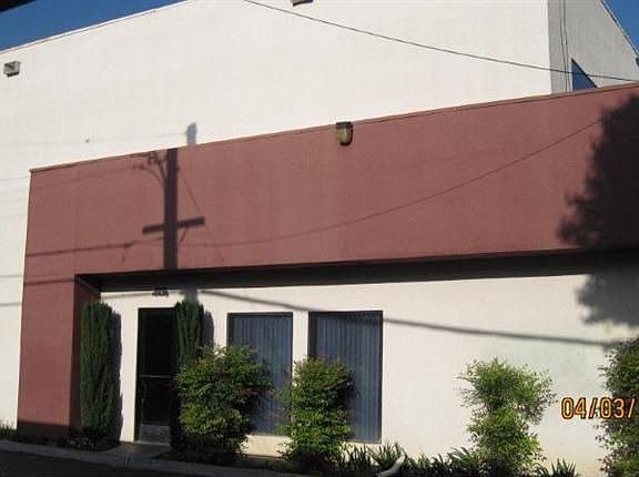 2nd image of 1133 E Olive Ave