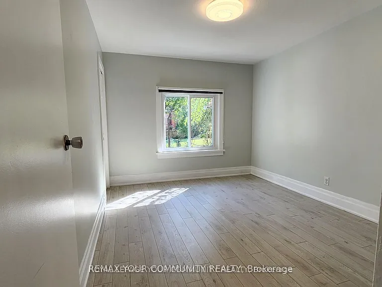 207 Olive Ave — Photo 8
