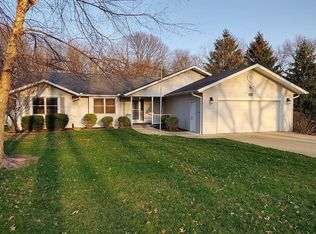 3210 46th St, Moline, IL 61265