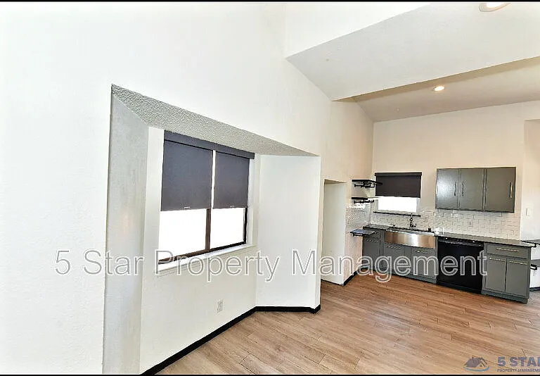 7249 Imperial Ridge Dr — Photo 10