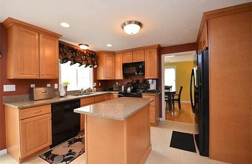 3rd image of 72 Sharlene Ln