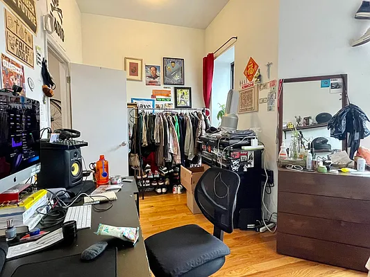 Rented by Bohemia Realty Group | media 18