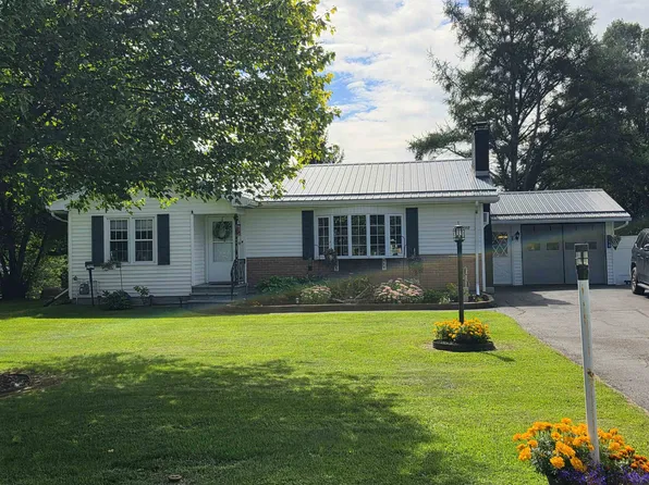 650 N Racquette River Rd, Massena, NY 13662