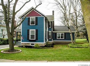 90 E Main St, Le Roy, NY 14482