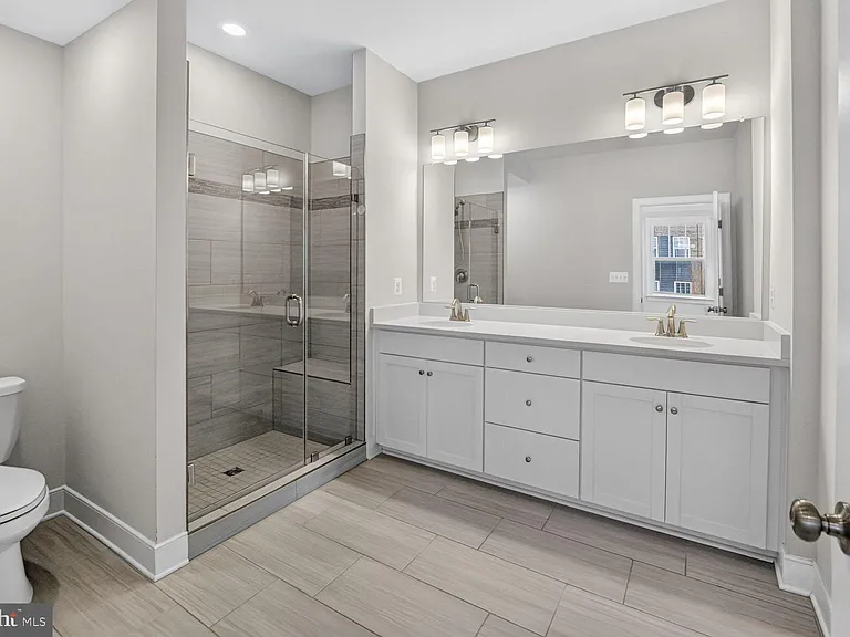 404 Sagan Pl — Photo 22
