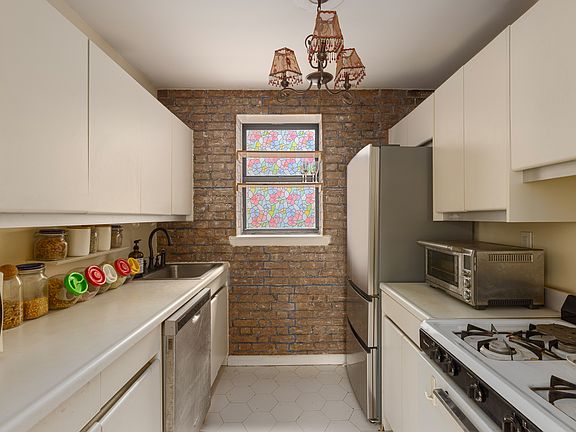 2nd image of 319 E 105th St APT 2F