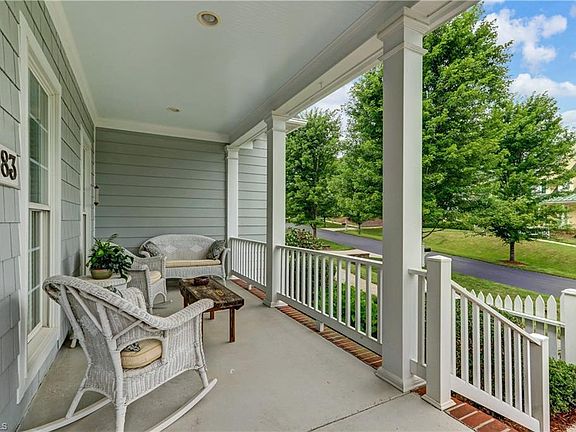 2nd image of 1983 Cedar View Dr