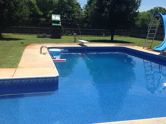 L shaped pool diving/slide