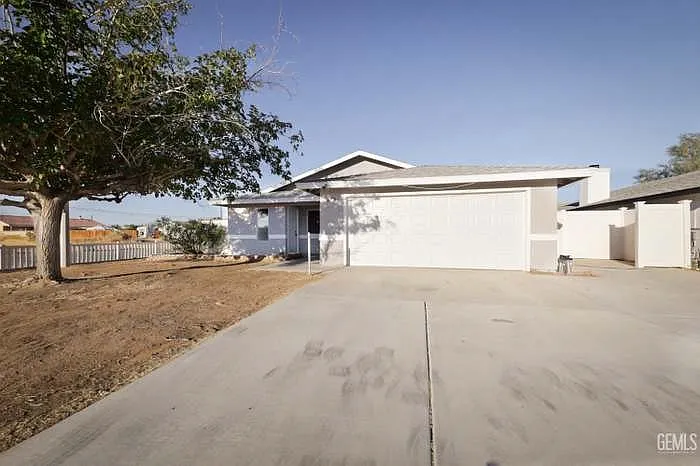 21231 Corwin St — Photo 1