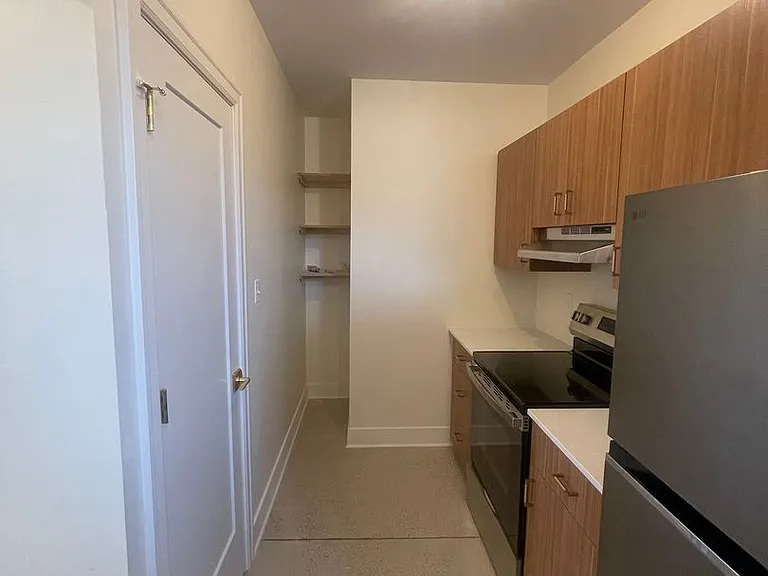Sterling Apartments — Photo 49