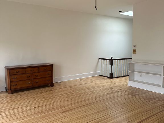 5th image of 41A N Broadway APT 3