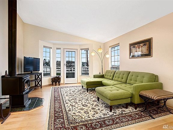 2nd image of 3622 14th Ave W #301