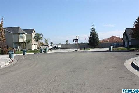 EAST SIDE OF STREET. STREET BACK UP TO RIGGIN RANCH GATED COMMUNITY