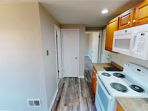4th image of 1203 W Fairview Ave