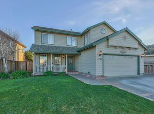 1726 Beacon Hill Dr, Salinas, CA 93906
