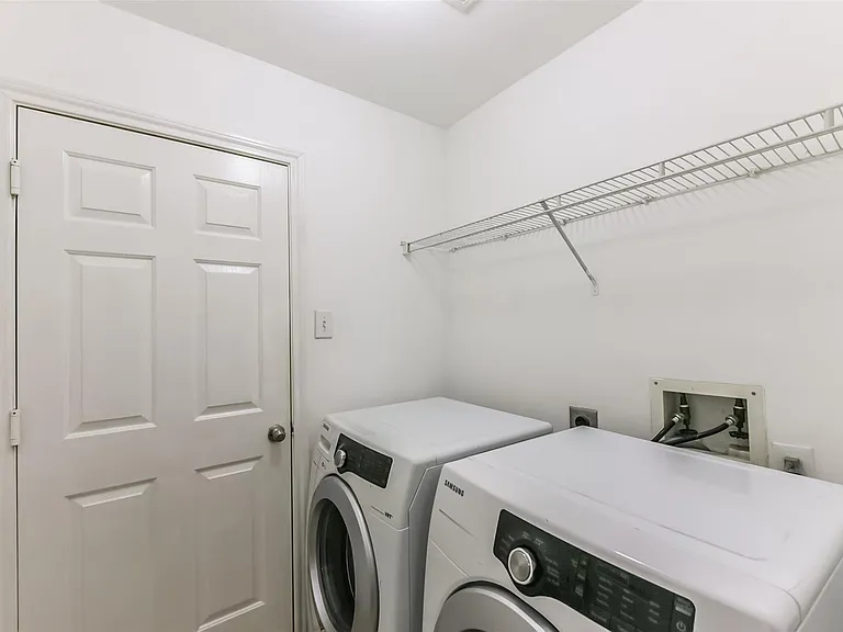 8322 Kingsbridge Meadow Dr — Photo 24