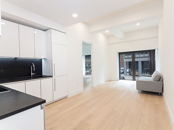 3rd image of 180 Water St #1M