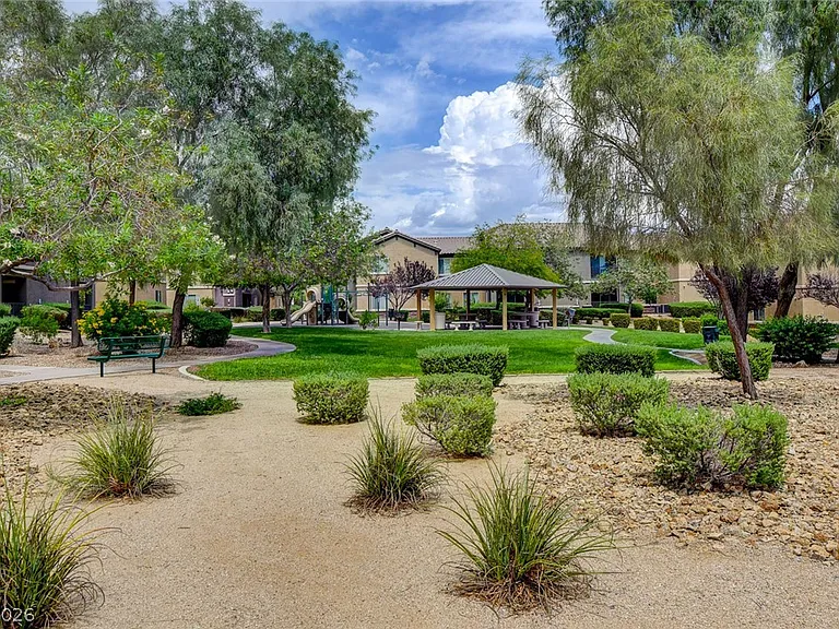 6868 Sky Pointe Dr #2115 — Photo 37