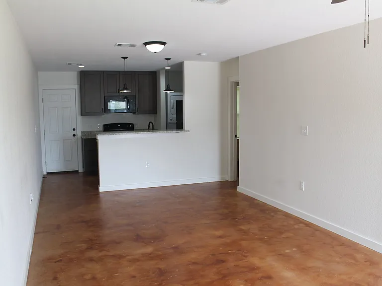 301 E Bowie Ave #A — Photo 4