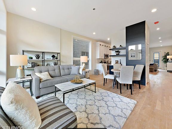 4th image of 1705 S Jefferson St #1