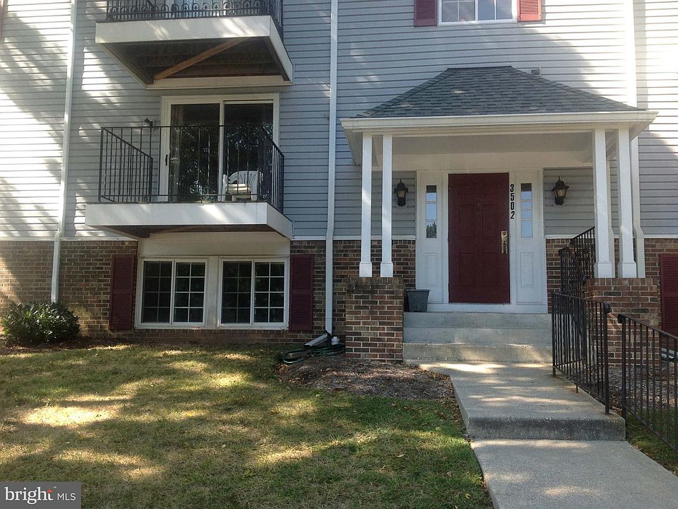 1st image of 3502 Wedgewood Ct APT C