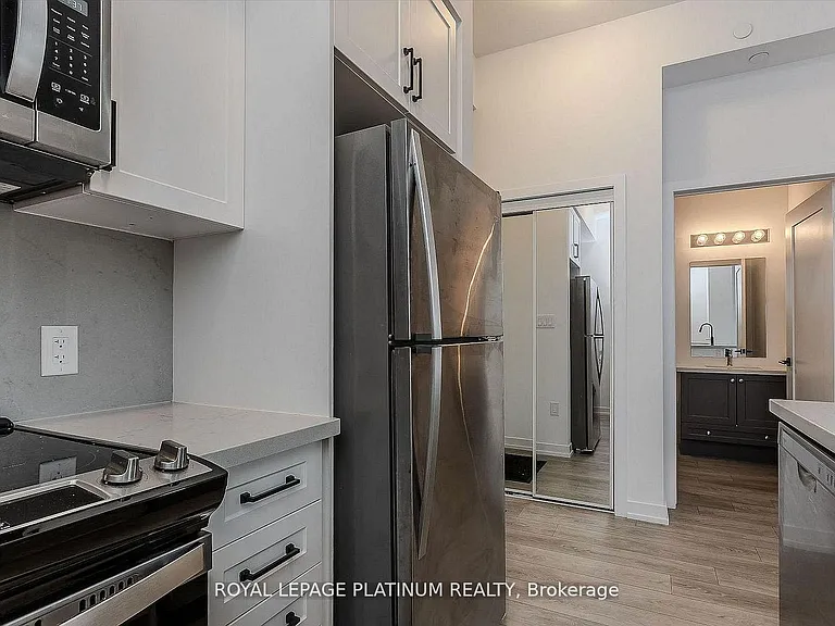 470 Dundas St E #114 — Photo 12