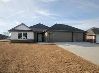 203 Phyllis Farm Rd, Prairie Grove, AR 72753