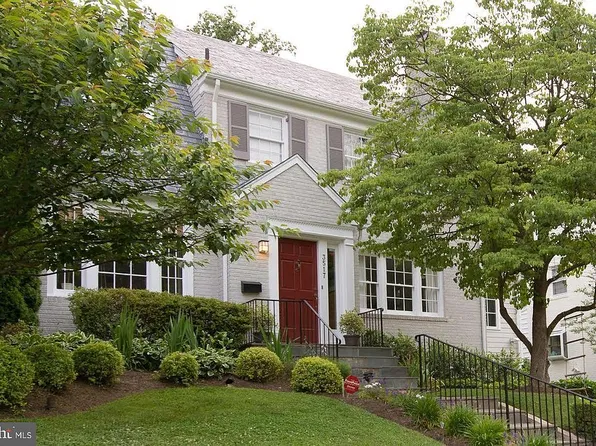 3517 Woodbine St, Chevy Chase, MD 20815