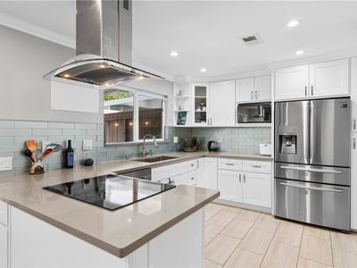 3165 College Ave, Costa Mesa, CA, 92626