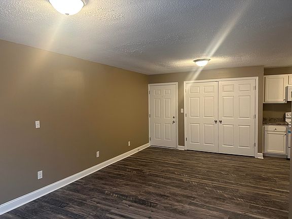 5th image of 240 Geri Ln APT D