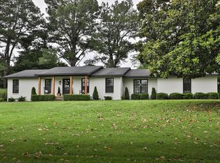 160 Parish Rd, Martin, TN 38237