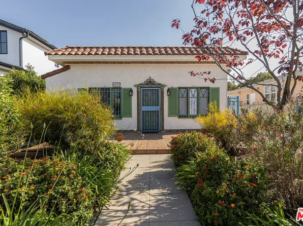 8932 Olin St, Los Angeles, CA 90034