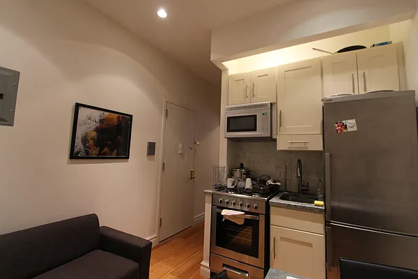 Rented by Apax Realty LLC | media 21