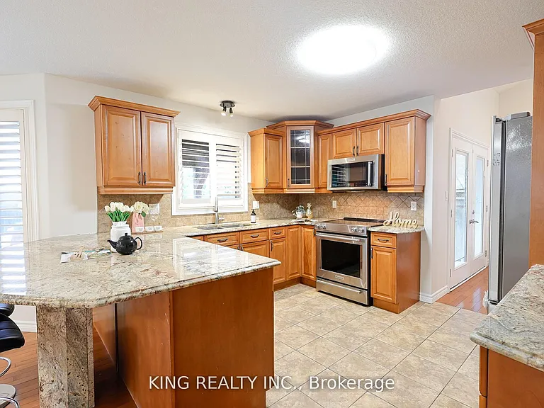 1223 Coronation Dr — Photo 14