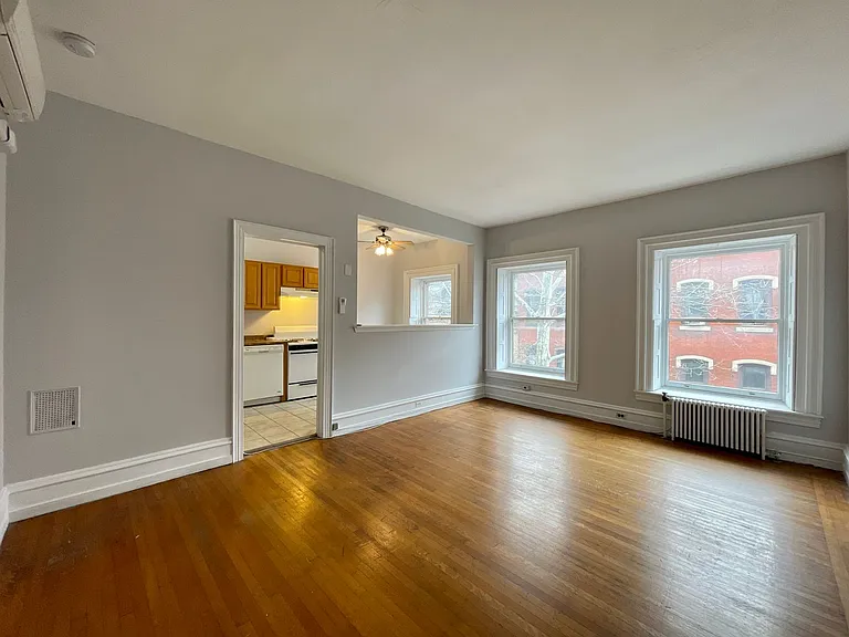 2021 Spruce — Photo 2