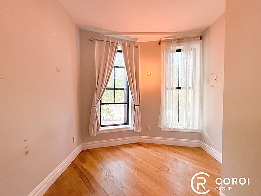 Rented by Coroi Corp | media 20