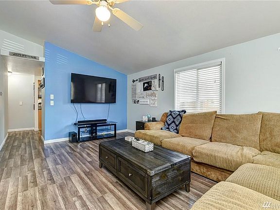 5th image of 15009 45th Ave NE