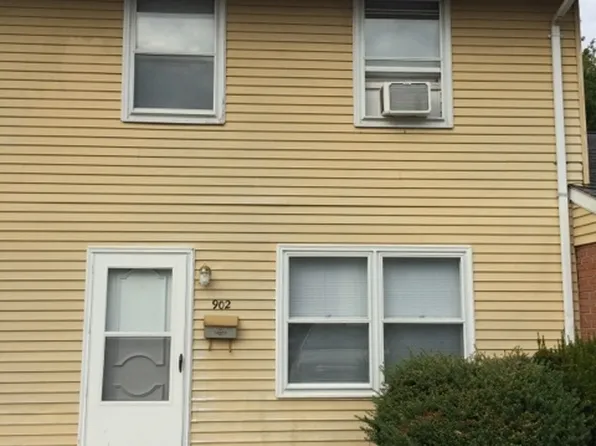 Colonial Village 8 Unit Building, 900 Colonial Vlg #902, Martinsburg, WV 25401