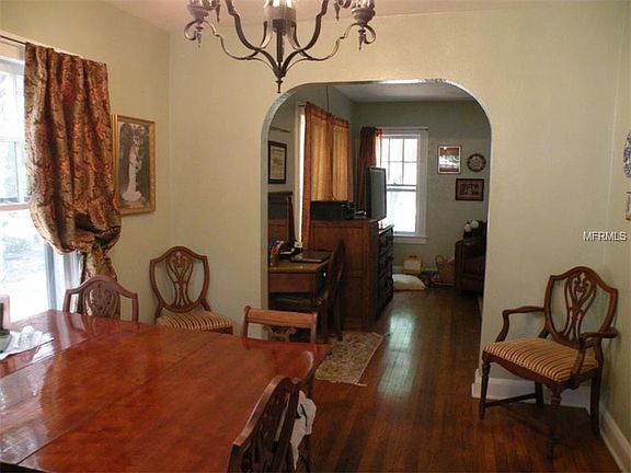 5th image of 229 E Sessoms Ave