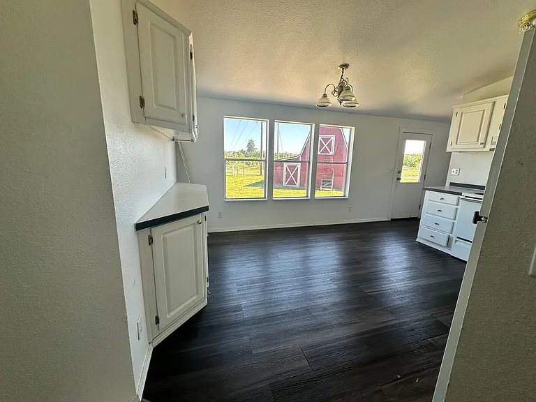 4655 NE Elliott Cir — Photo 5