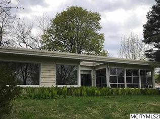 152 Brook Ter, Mason City, IA 50401