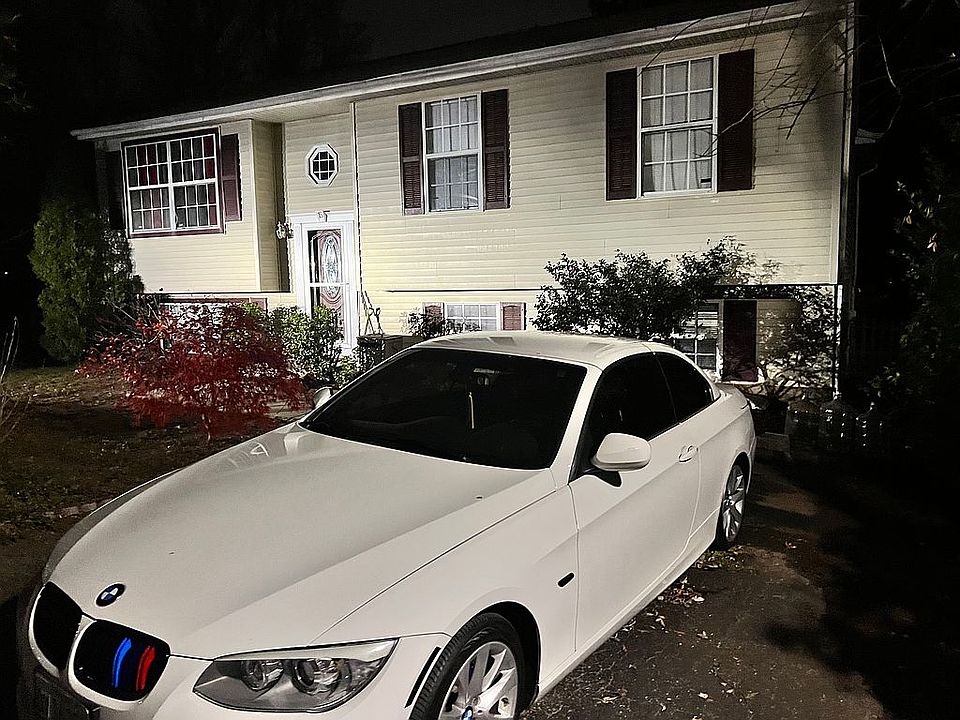 1st image of 15 Windy Hill Ln