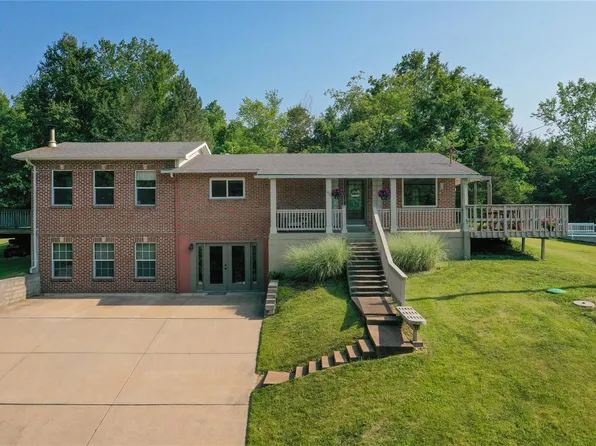 1970 Park Dr, Pacific, MO 63069