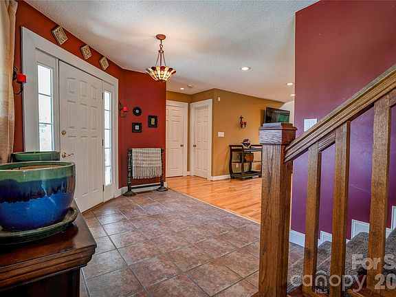 4th image of 2424 Olan Dr